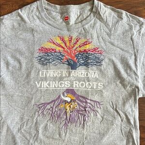 Hanes Gray Short Sleeve Tee with Arizona Vikings Design